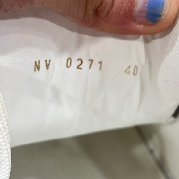 Authentic Louis Vuitton Time Out Sneakers WITH BOX Size 9 - Picture 8 of 13